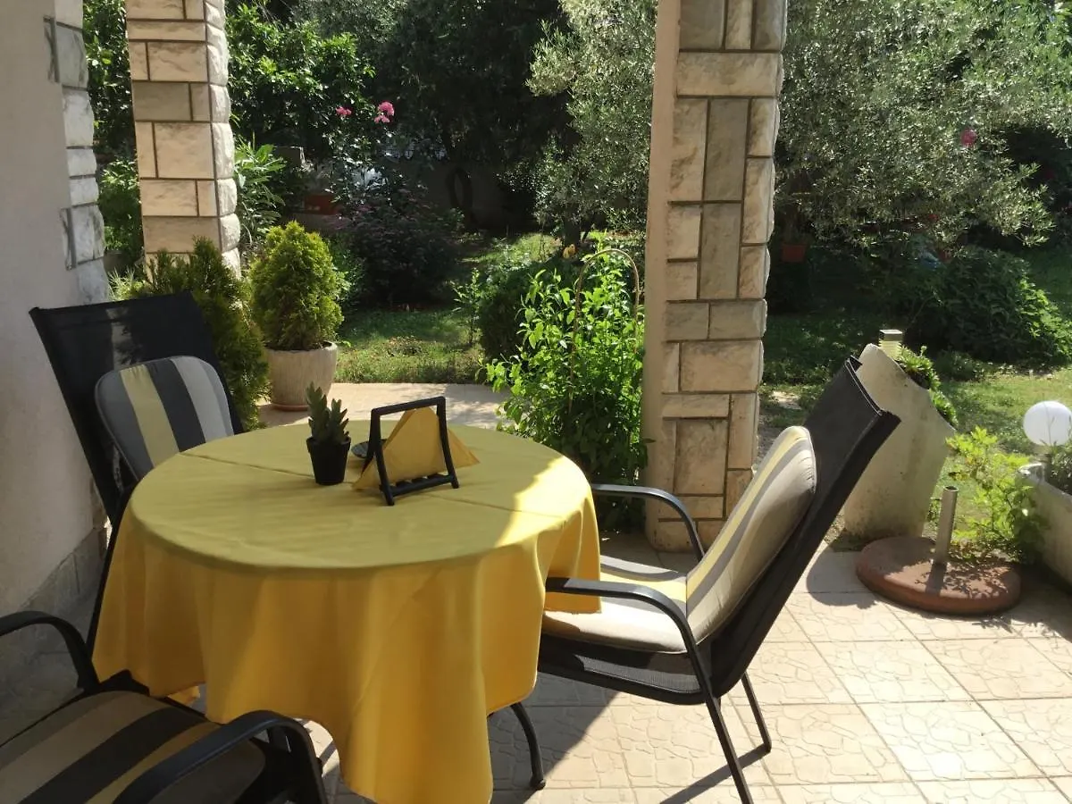 Great Holidays At Apartments Nada&Metti In Medulin Croatia