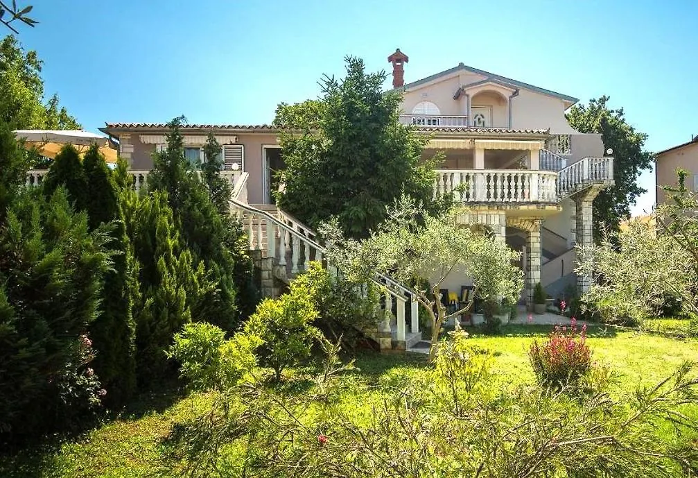 Great Holidays At Apartments Nada&Metti In Medulin