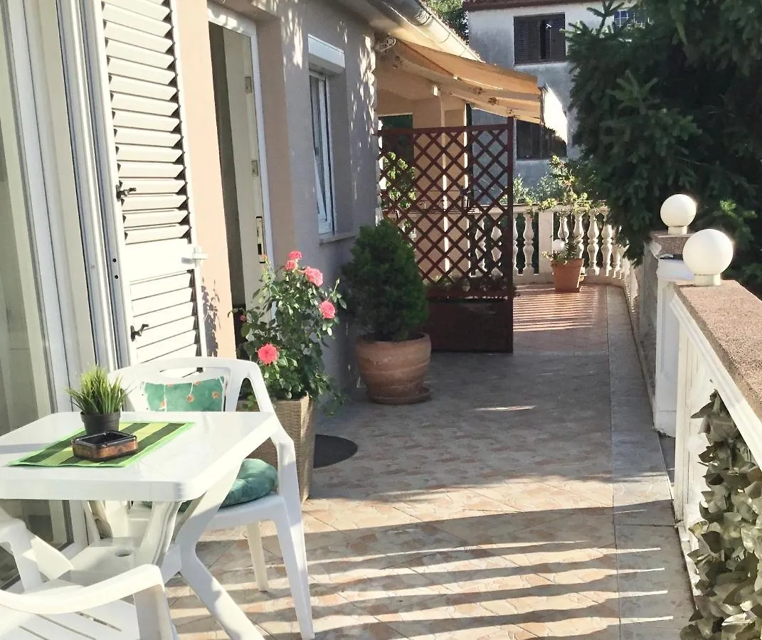 Great Holidays At Apartments Nada&Metti In Medulin 0*,