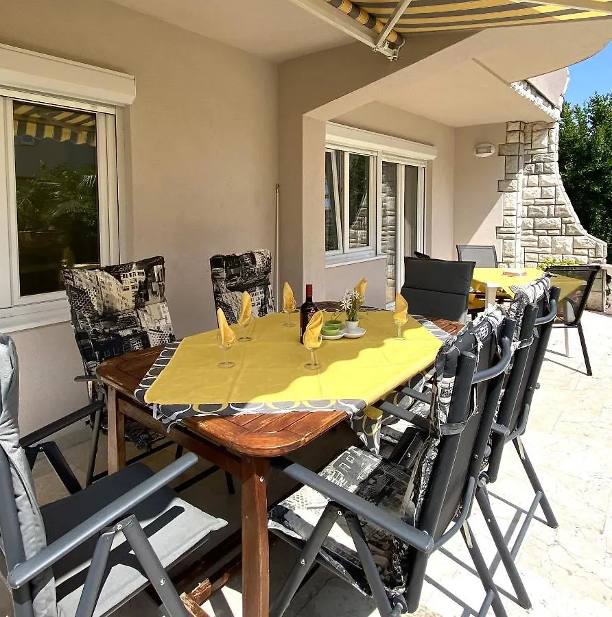 Great Holidays At Apartments Nada&Metti In Medulin 0*,  Croatia