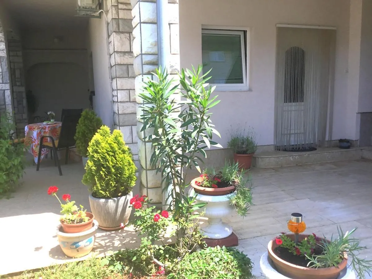 Great Holidays At Apartments Nada&Metti In Medulin