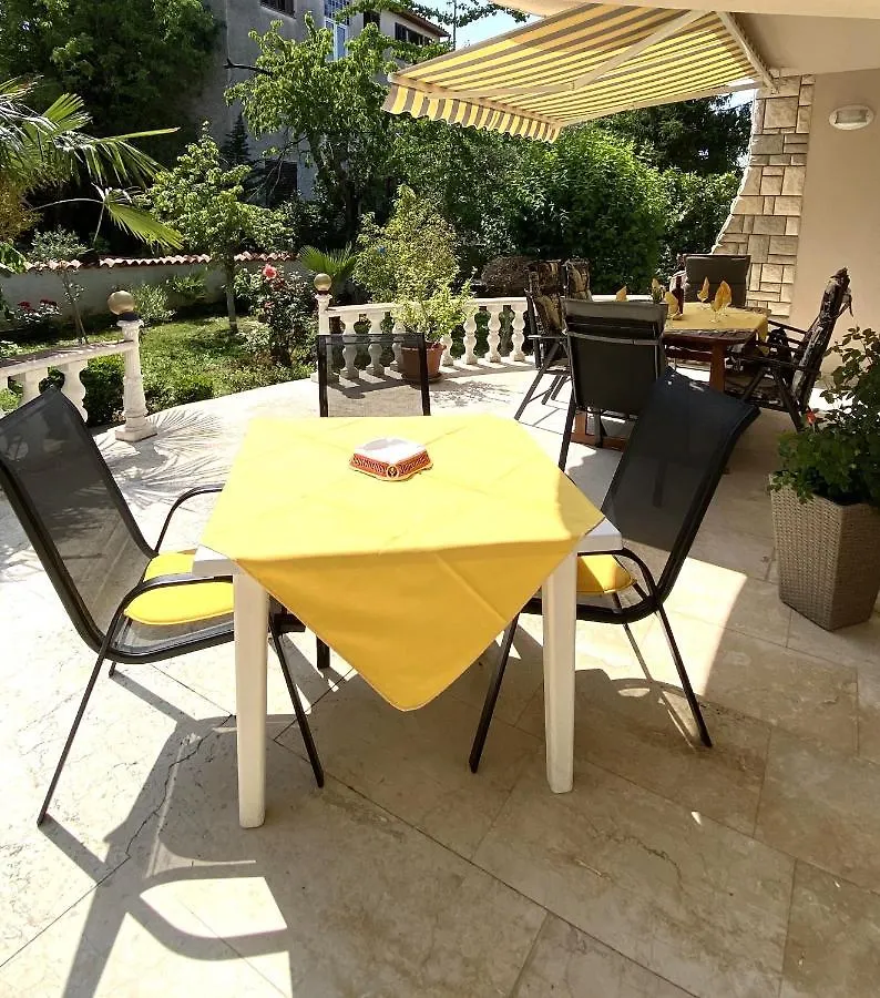 Great Holidays At Apartments Nada&Metti In Medulin Croatia