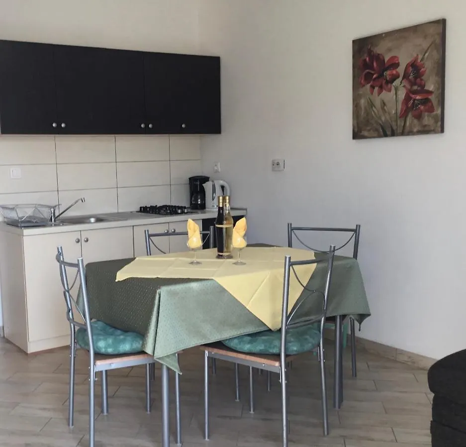 Great Holidays At Apartments Nada&Metti In Medulin Croatia