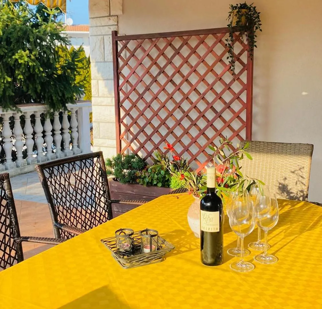 Great Holidays At Apartments Nada&Metti In Medulin 0*,  Croatia